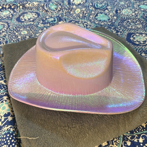 Accessories - Holographic cowboy hat